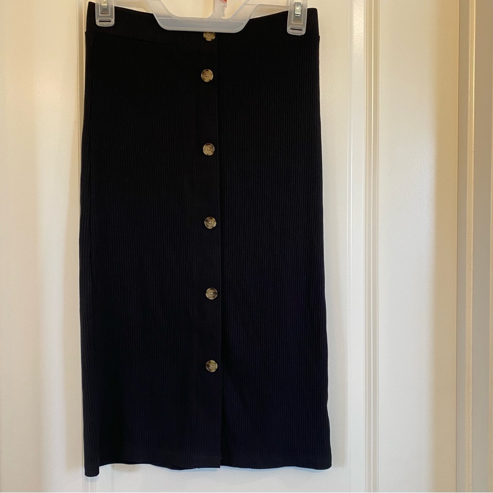 LOFT Ribbed pencil midi button skirt, size XS